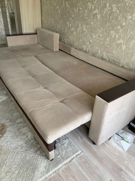 Продам диван 3м