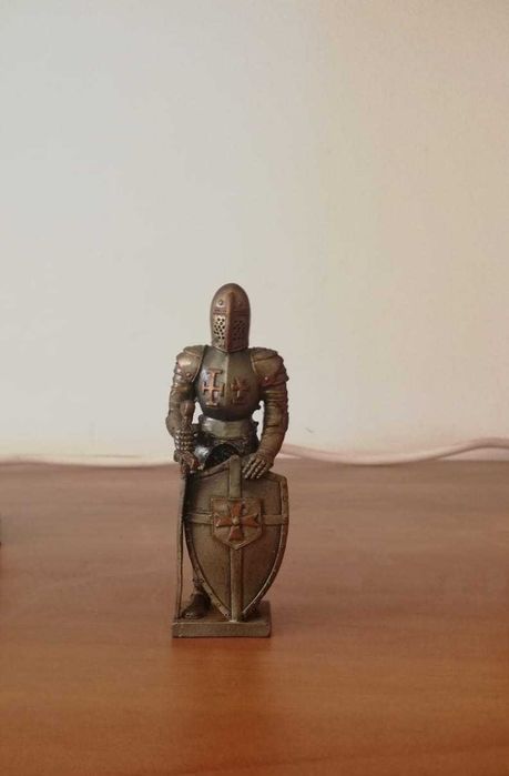 Cavaler decorativ din bronz