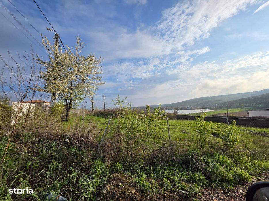 Teren intravilan Sorogari priveliste superba spre lac