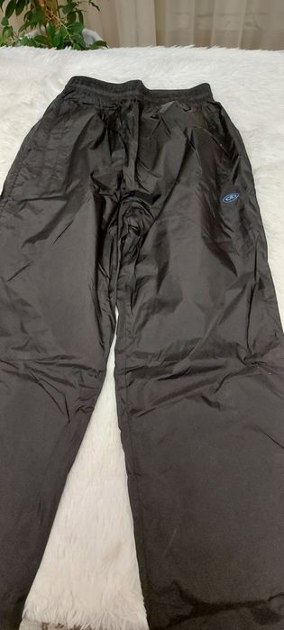 Продам спортивный костюм