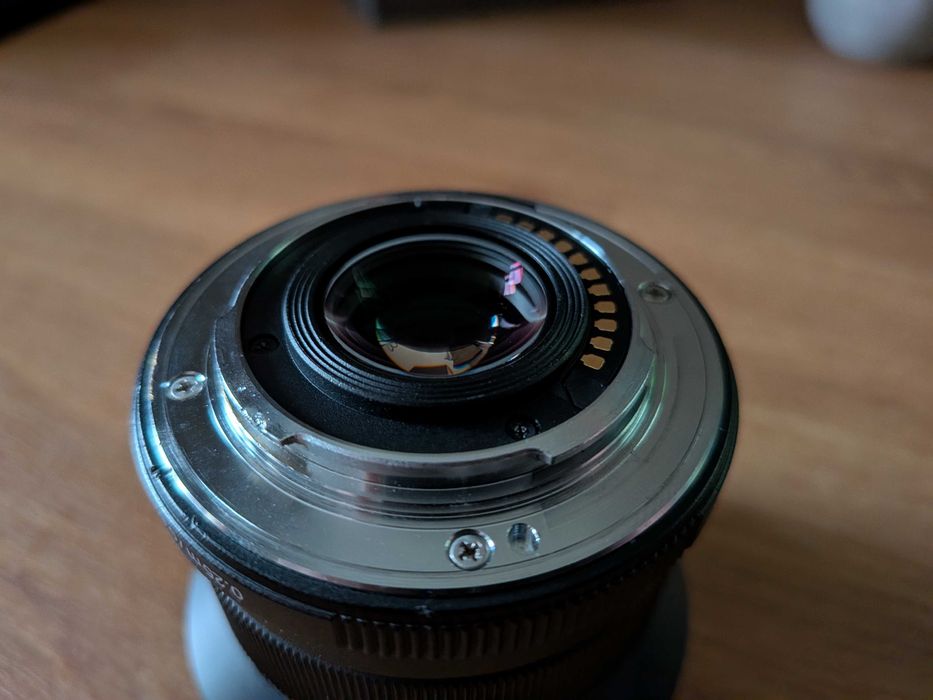 Olympus 25mm F1.8 MSC = Filtru UV Hoya + Parasolar MFT (4/3)