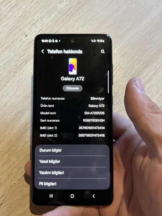 Samsung Galaxy A72 - 128GB / 6GB RAM - Отлично състояние