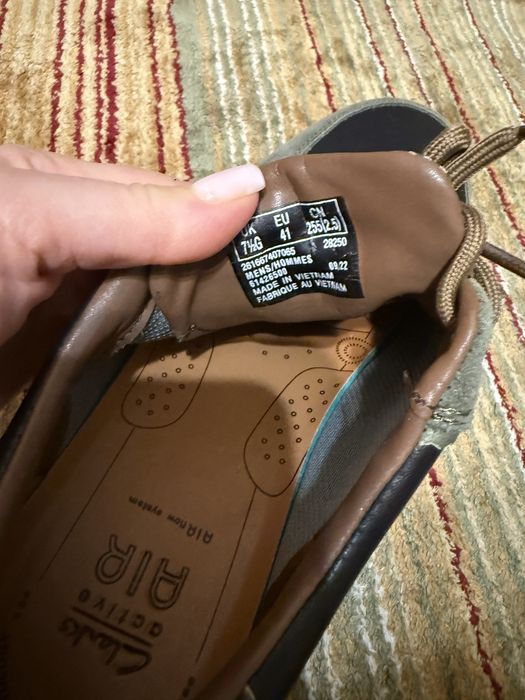 Кожанные новые кроссовки Clarks