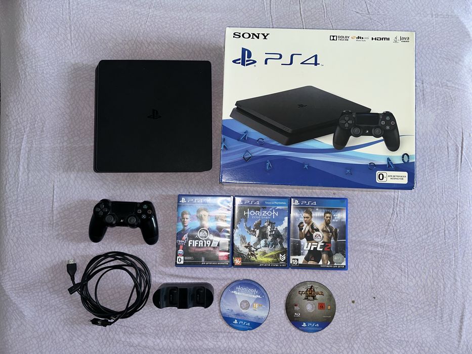 Sony Playstation 4 slim Playstation 4