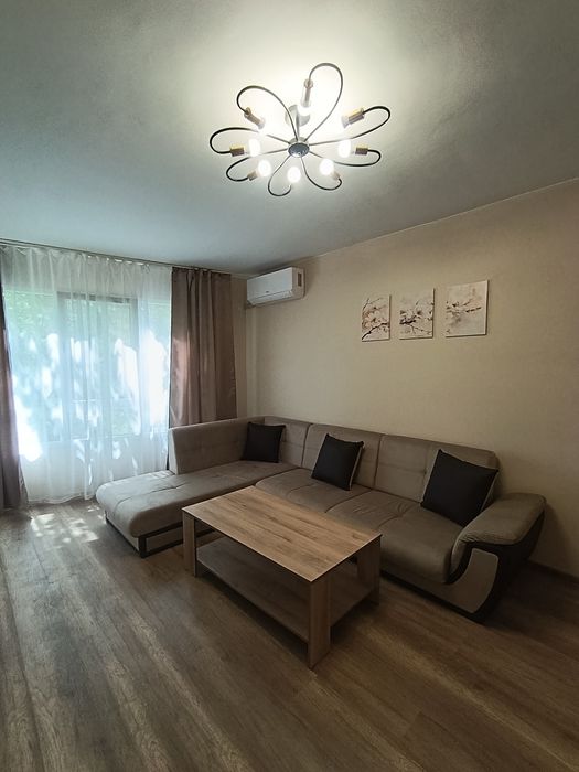 Дава се под наем Четиристаен апартамент в Асеновград - 86 кв.м за 378.93 € - Снимка #1