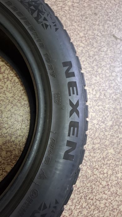 2бр зимни гуми Nexen 225 55 18