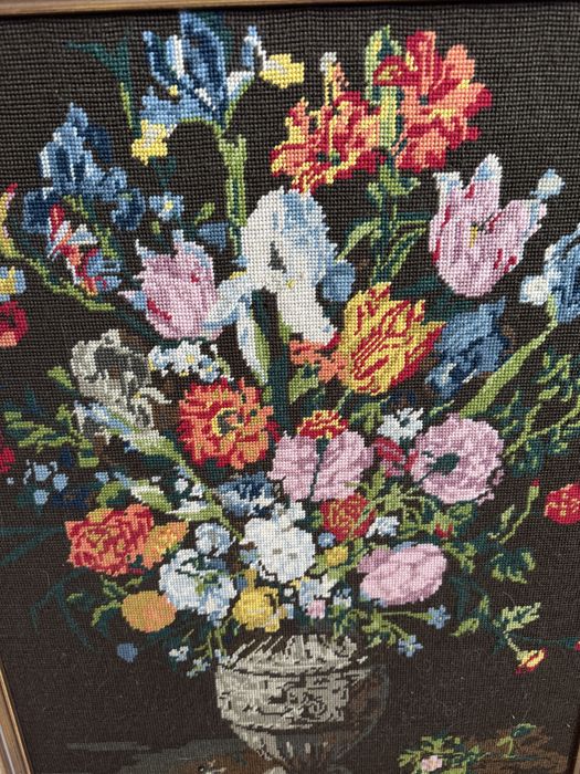 Ръчно изработен гоблен с цветя в рамка – 78x65,5 см
