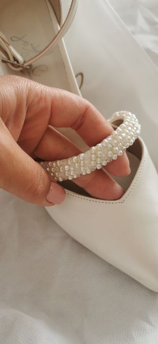 Pantofi ivory deosebiți de mireasă