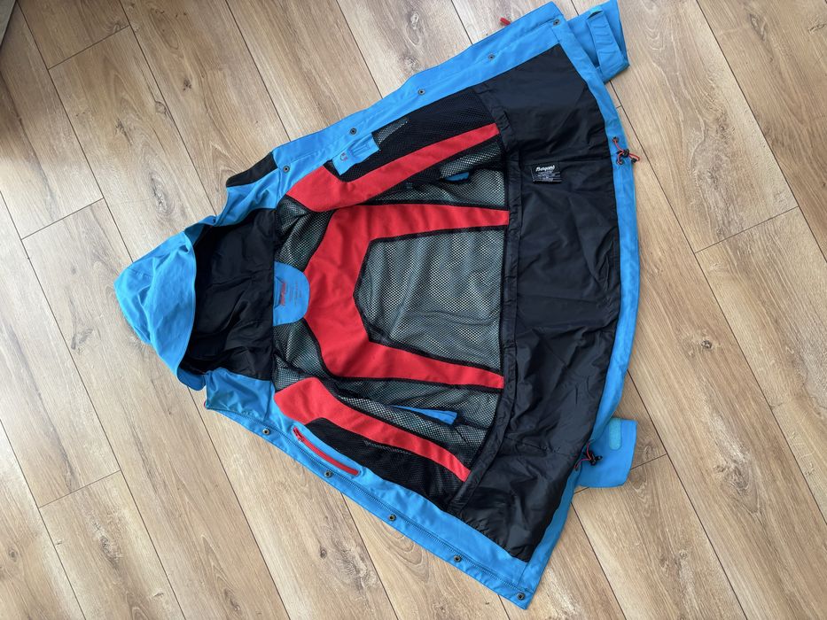 Яке bergans M дамско