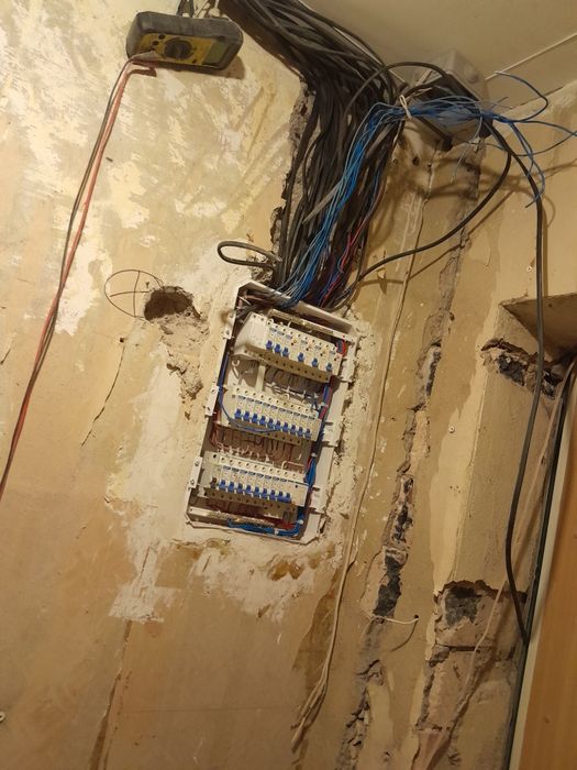 Профессиональный электрик