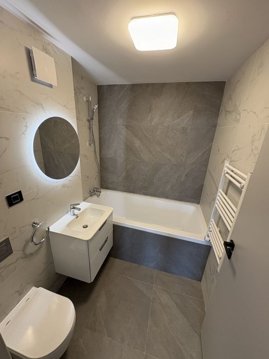 PF inchiriez apartament 3 camere in Elite City