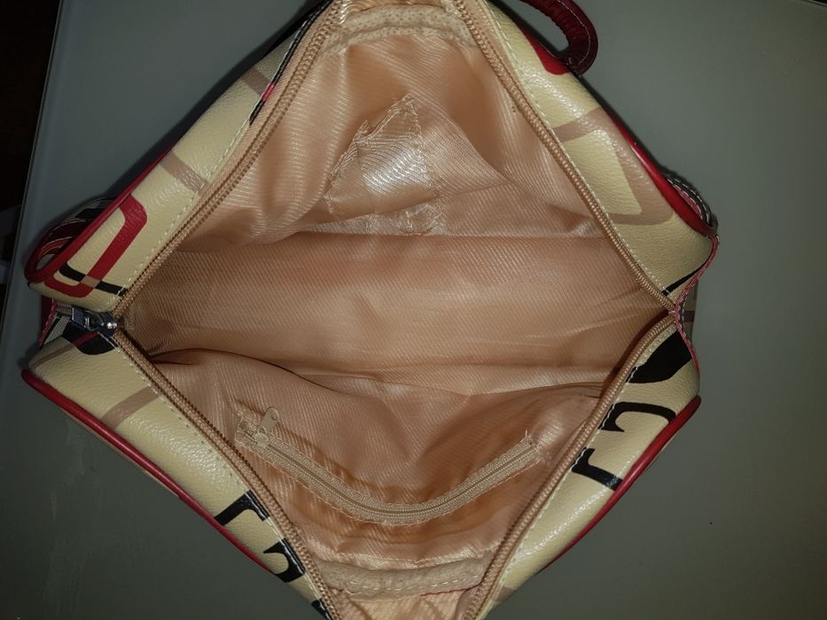 Дамска чанта от изкуствена кожа