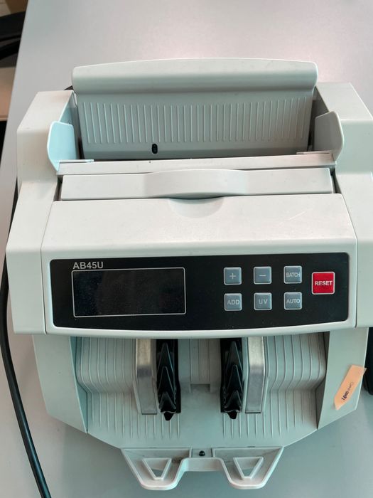 Счётчик купюр / машинка для счета денег