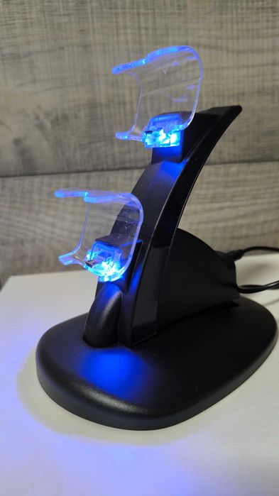 Зареждаща станция за  ps4 и ps5