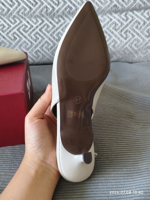 Продам новые туфли слингбэги 37 р.