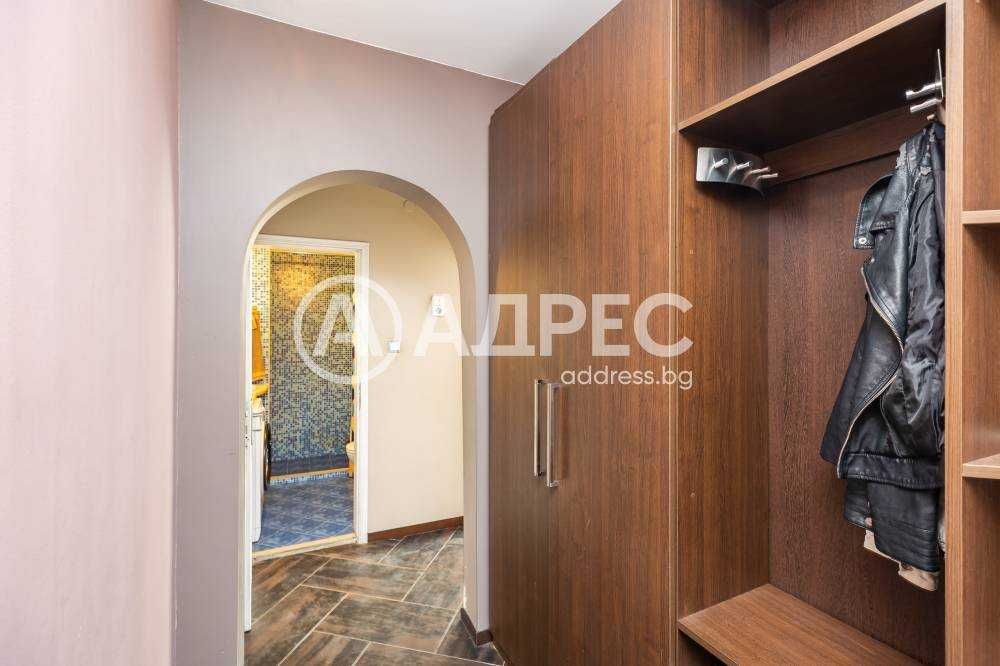 Тристаен апартамент, Окръжна болница, гр. Варна