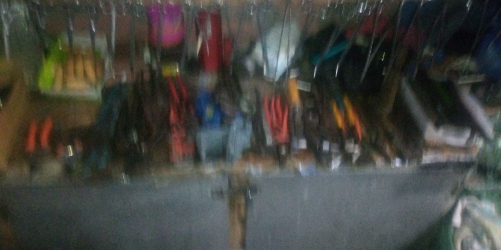 i. Scule vechi de altădată. Clești patenți foarfeci dălți cricheti.