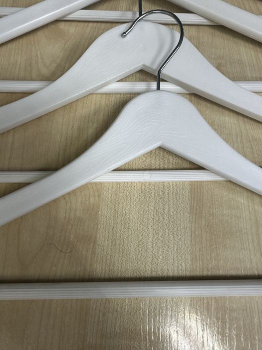 Вешали для одежды  б/у 300 тг