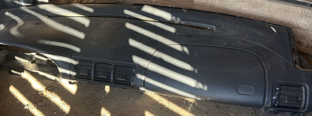 Табло за мерцедес МЛ 163/w163 ML tablo долна част горна част