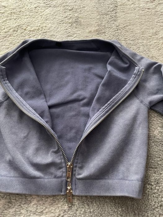 Bo+Tee Women's Cropped Full zip Indigo Purple Long Sleeve Athletic Top