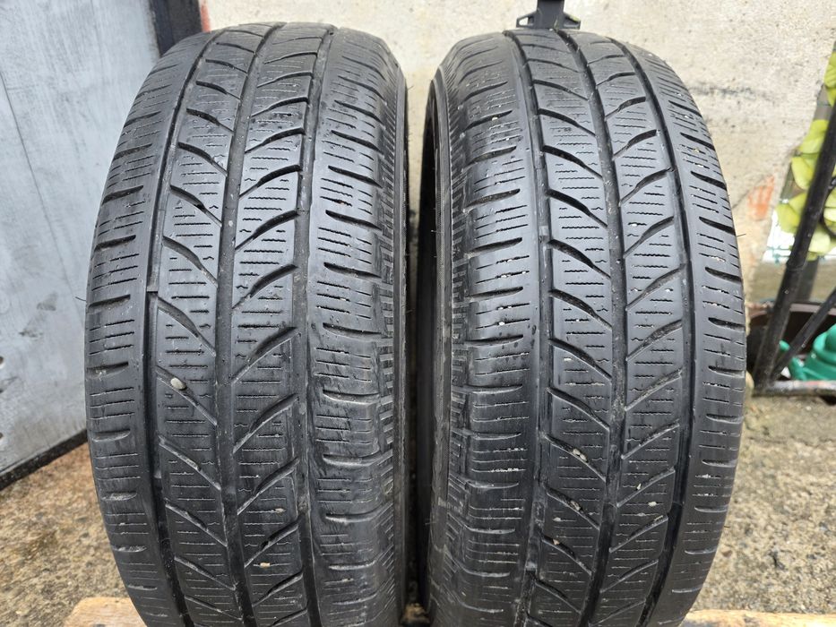 Vând  două anvelope all season yokohama 205 65 16c dot 2324