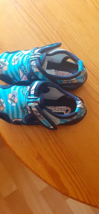 Сандали чисто нови