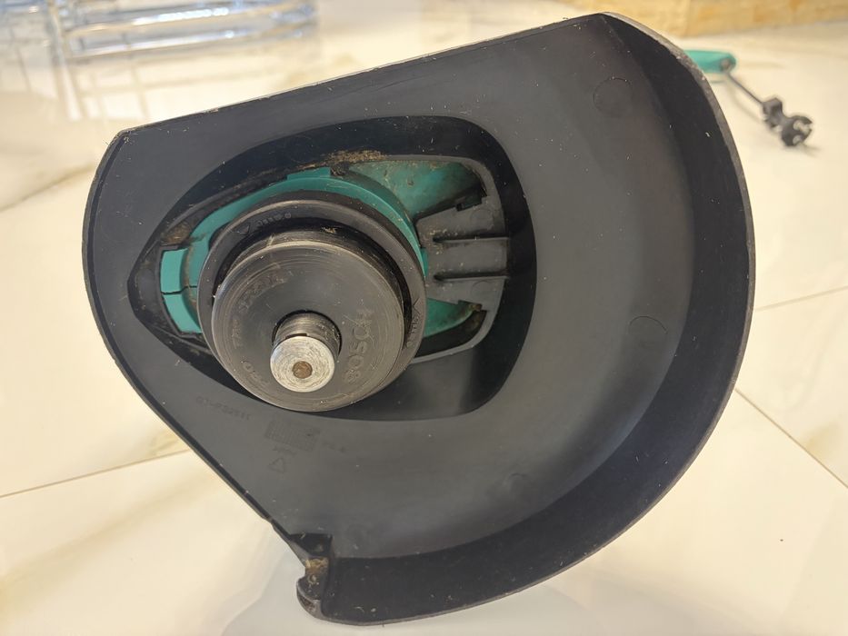 Trimmer electric BOSCH