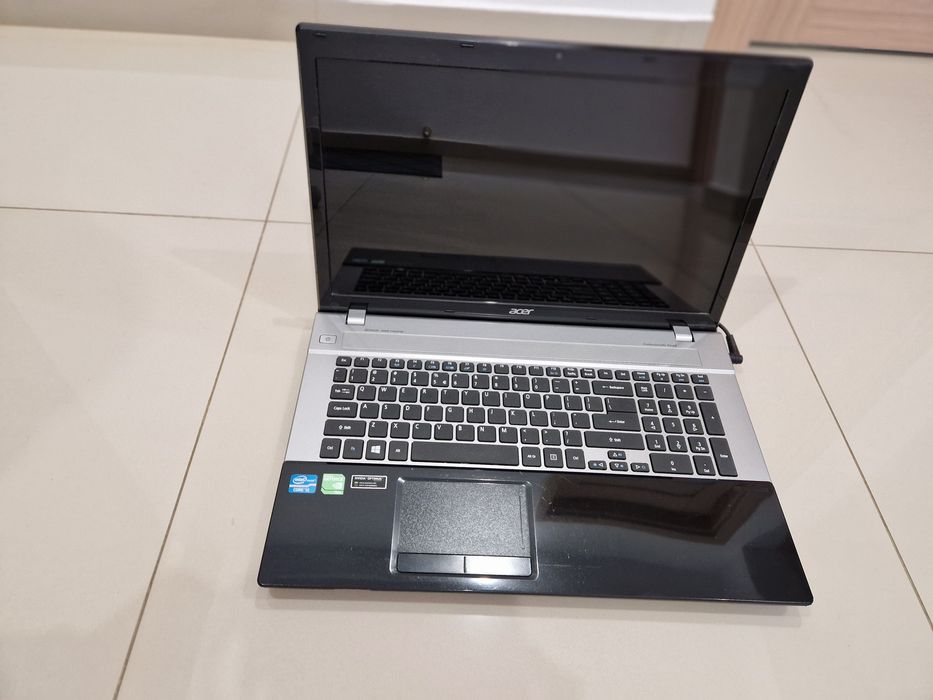 Laptop Acer Aspire V3- 771G-53238G50Makk
MODEL NO.
5/2 59): VA70