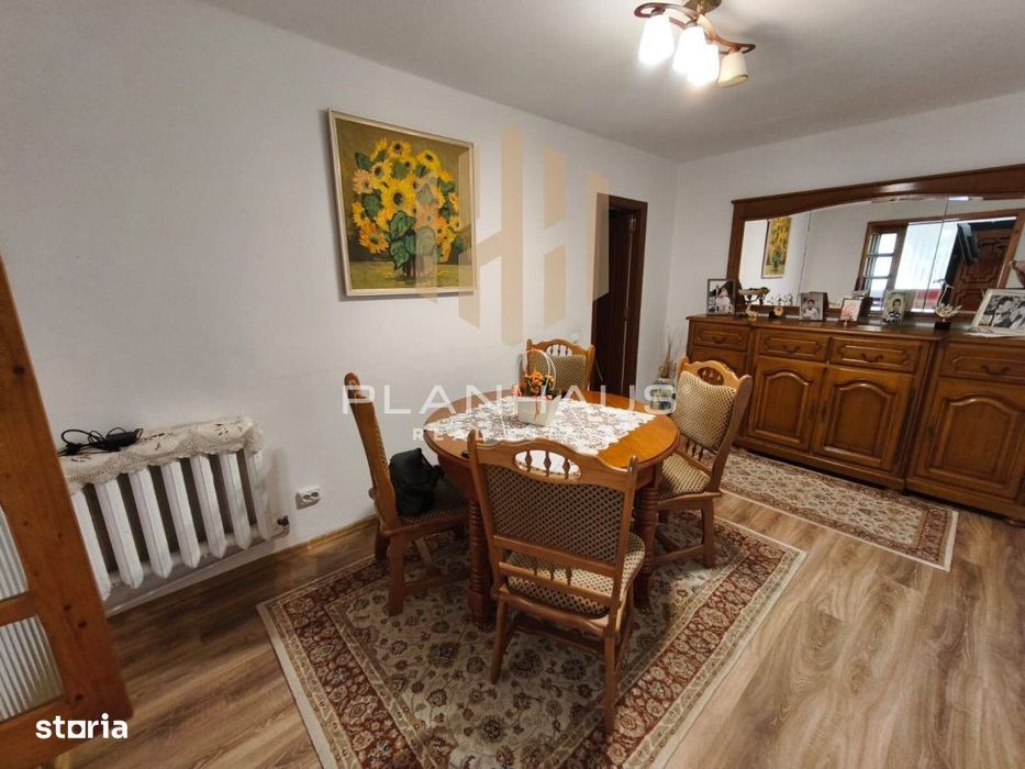 Apartament spațios cu 2 intrări, curte privată – 81 mp utili – la 50 m