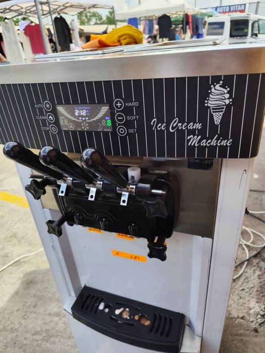 Mașină de înghețată