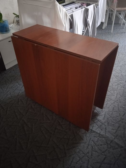 Стол книжка продам