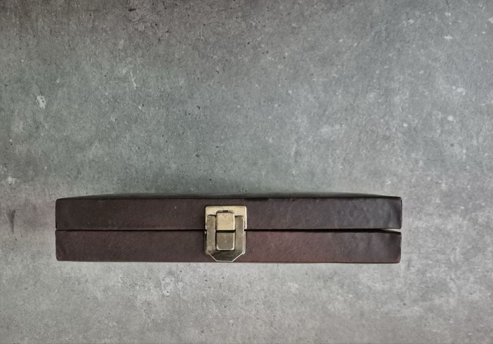 Магнитна кожена табла