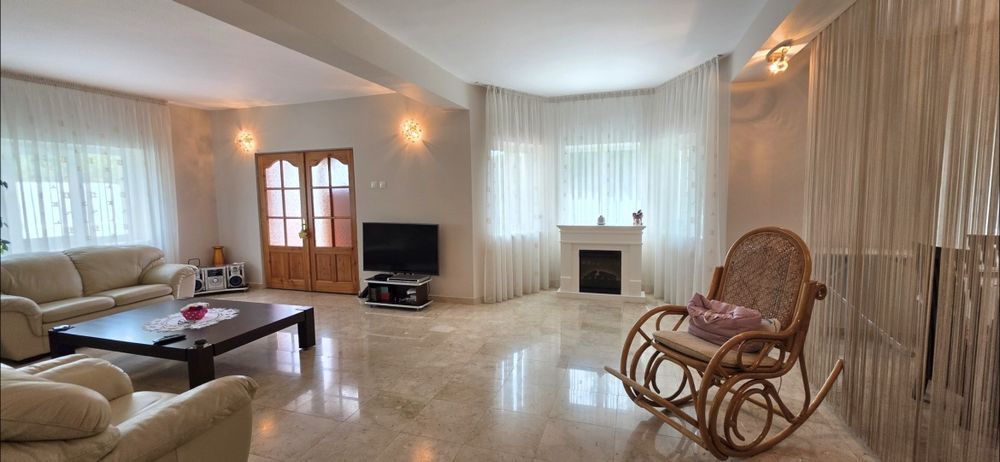 Proprietate superba cadru natural de vis str Slatina-Luncani