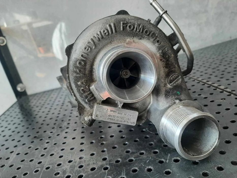 turbina dreapta  3.0 d 306dt 4x4  land rover range rover sport 2 l494  ah2q-6k682-ah