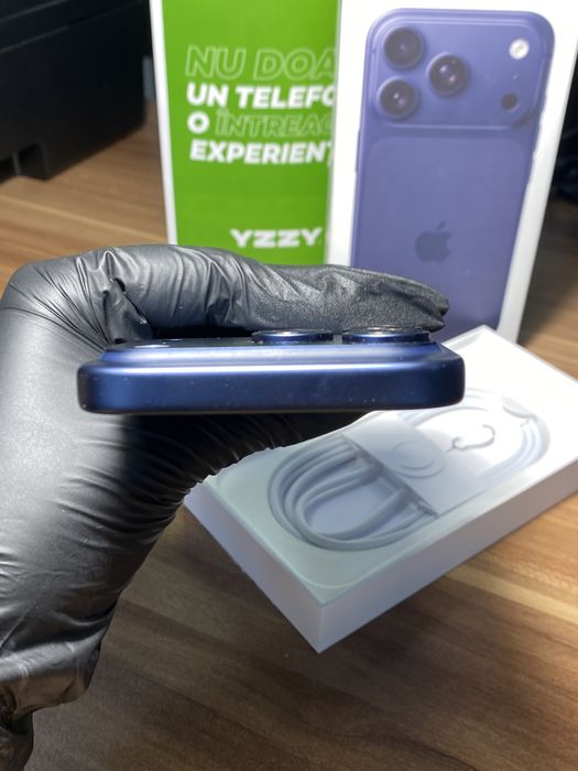 iPhone 17 Pro • 256 GB • Deep Blue