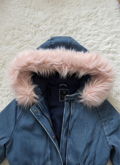 Зимно дънково яке с пух и качулка