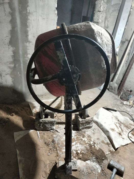 Продам бетономешалку рабочую
