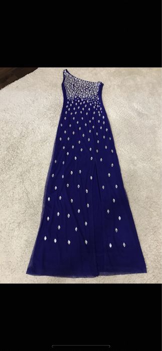 Вечернее платье в камнях