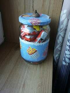 Ръчно изработени буркани за лакомства