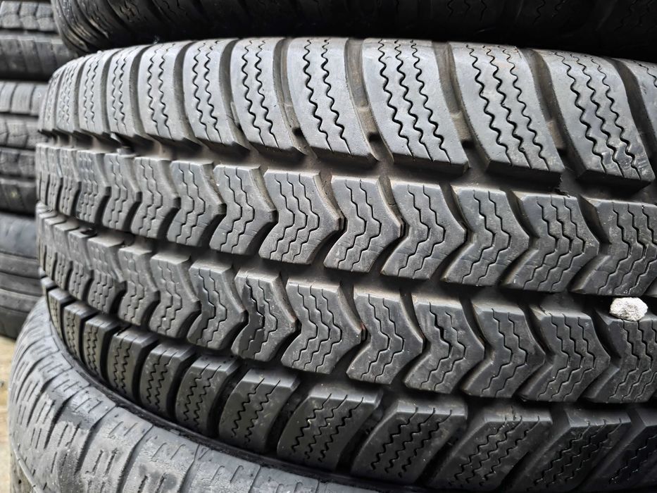 4бр Зимни гуми за бус 215 65 16 С - Semperit