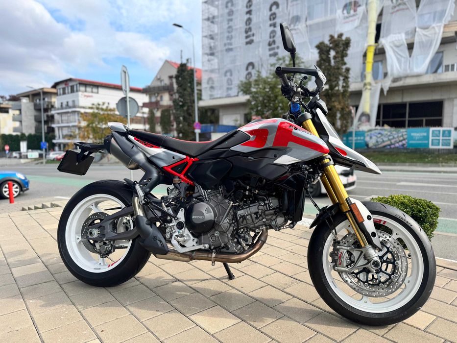CocMotors vinde Ducati Hypermotard V2 SP, nou 0 km, an 2026
