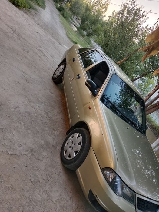 Нексия 2 сотилади