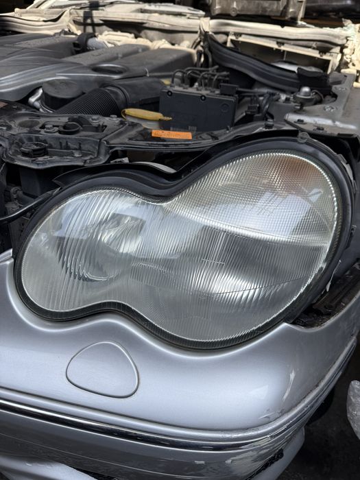 Mercedes benz w203 c32 AMG