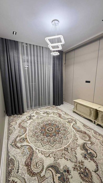 ПРОДАЕТСЯ Новостройка 3/2/7, ЖК Oq Saroy Delux на: Паркентском.