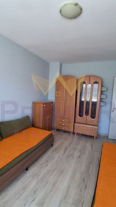 Двустаен апартамент, Окръжна болница