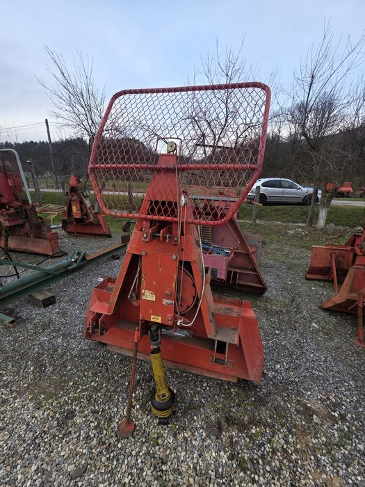 Troliu forestier in tiranti la tractor FARMI 5t cu 80 m cablu
