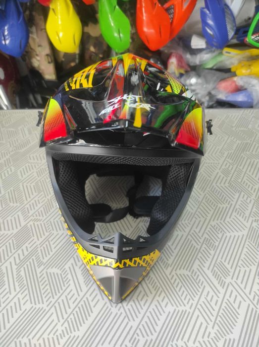 Каска, мотокрос, вело, тротинетка