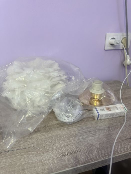 Настольная лампа