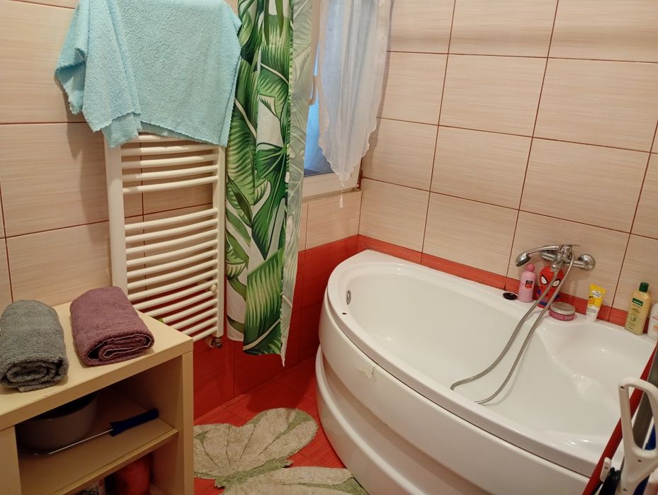 Închiriez apartament 2 camere in Florești