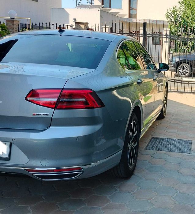 Volkswagen Passat 2.0 TDI DSG 4Motion R-Line